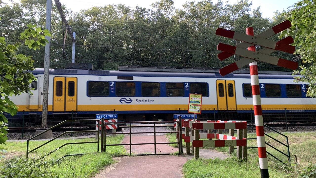 Oplossing voor onveilige spoorovergangen in Heilooërbos [VIDEO]